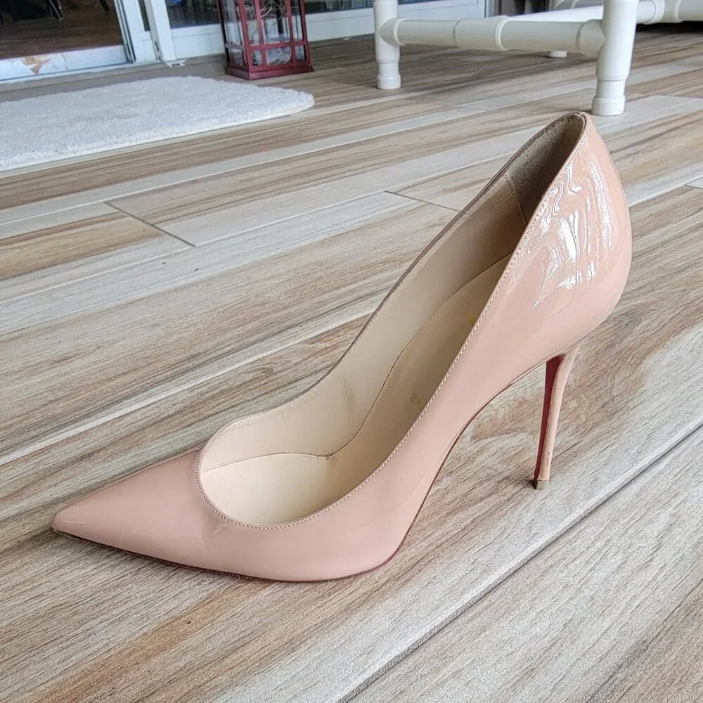 Christian Louboutin Decollete 554 100 Nude Patent Leather Pumps Eur. 41